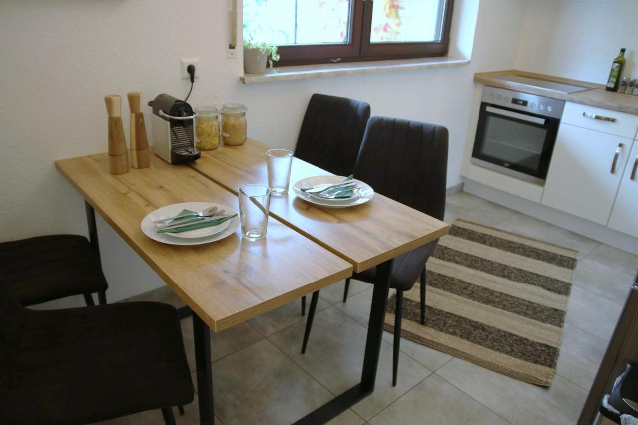 Studio-Apartment Mit Garten, Parkplatz & Kueche Offenburg Eksteriør bilde