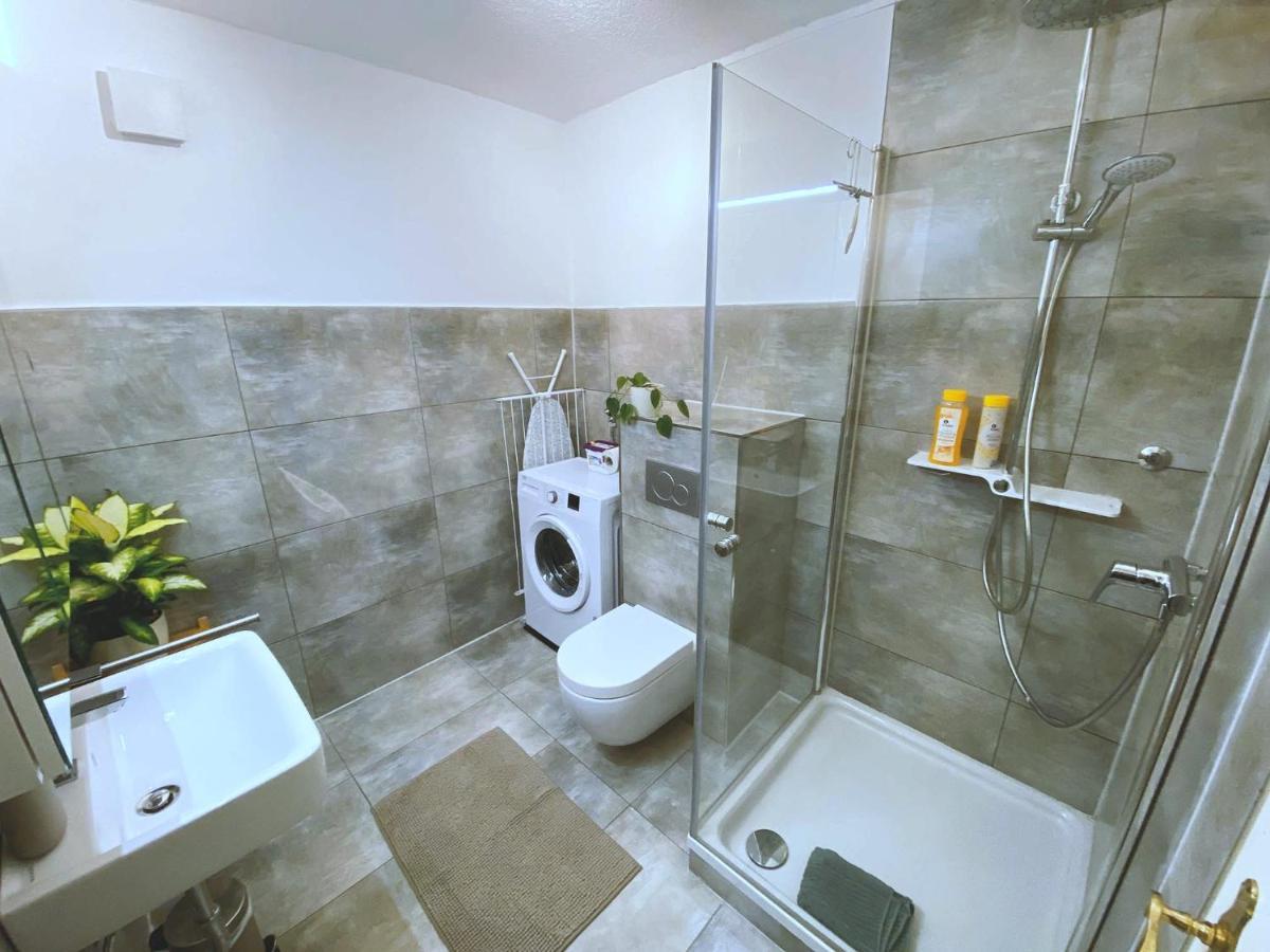 Studio-Apartment Mit Garten, Parkplatz & Kueche Offenburg Eksteriør bilde